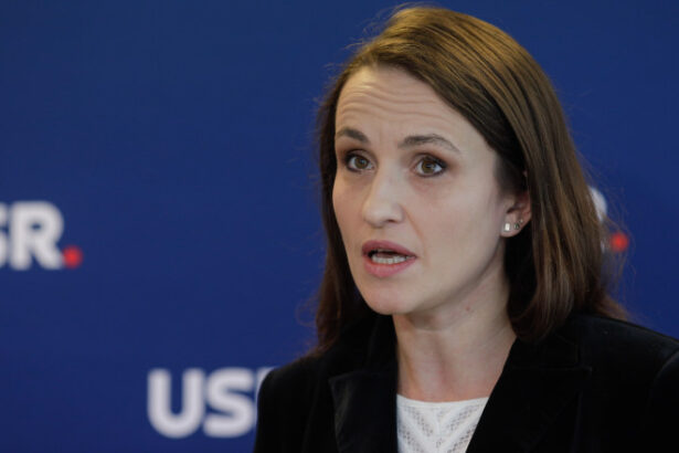 oana toiu usr participa in continuare la negocieri pentru programul de guvernare despre impozitul progresiv nu este acceptabil 68483354a205d