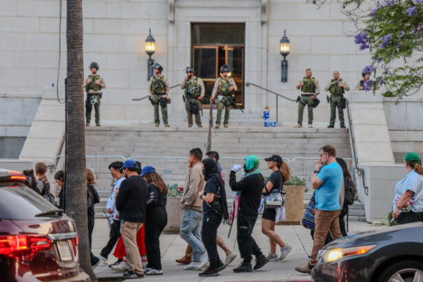 orasele americane se pregatesc pentru noi proteste in timp ce la los angeles a fost decretata stare de urgenta 6849a323d16a4