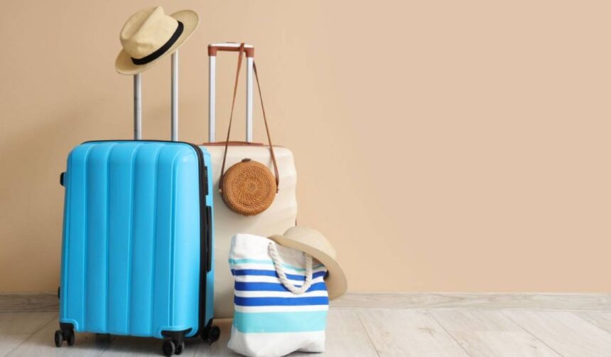 Obiectele esențiale pe care trebuie să le incluzi în bagajul tău pentru o vacanță la mare 1 p ce nu trebuie sa ti lipseasca din bagaj cand mergi la mare 68518798ec4d5