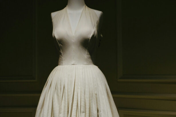 p eleganta si stil cum sa stralucesti la evenimente cu rochii de ocazie si salopete elegante 684d369a103b7