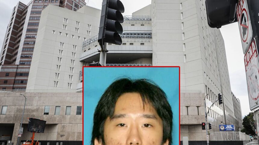 Suspectul implicat în atacul de la clinica din Palm Springs s-ar fi sinucis în închisoare, afirmă sursele. 1 palm springs clinic bomb accomplice suspect jumped to his death in jail sources say 685d1aeb3086d