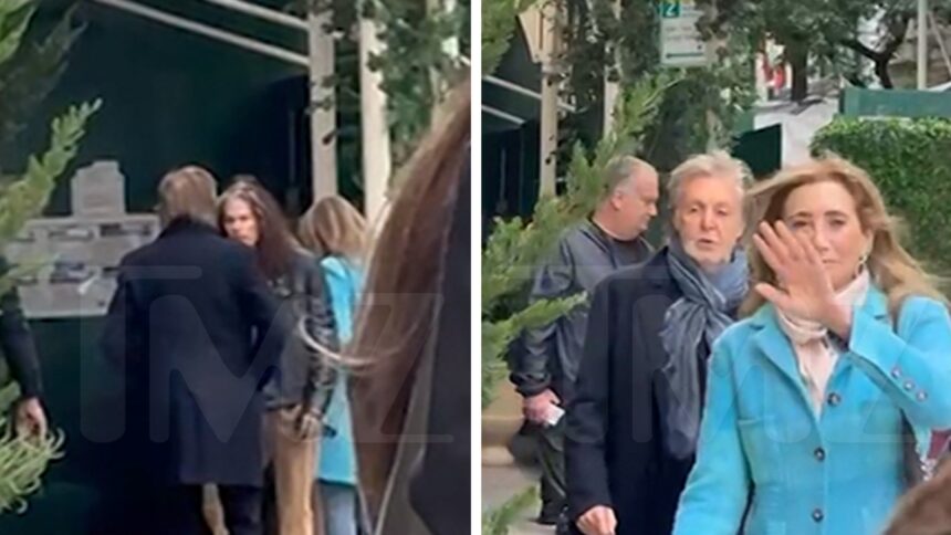 Paul McCartney se întâlnește cu Steven Tyler în inima New York-ului 1 paul mccartney runs into steven tyler in nyc on video 683cf5e620030