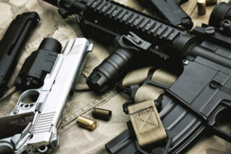 perchezitii la persoane care ar fi detinut ilegal munitie si arme de foc militare este vizata si o firma 685bcd29a4f0f