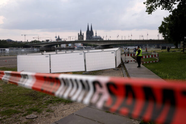 peste 20 000 de persoane evacuate dupa descoperirea unor bombe in centrul orasului koln din germania 68402f342342d