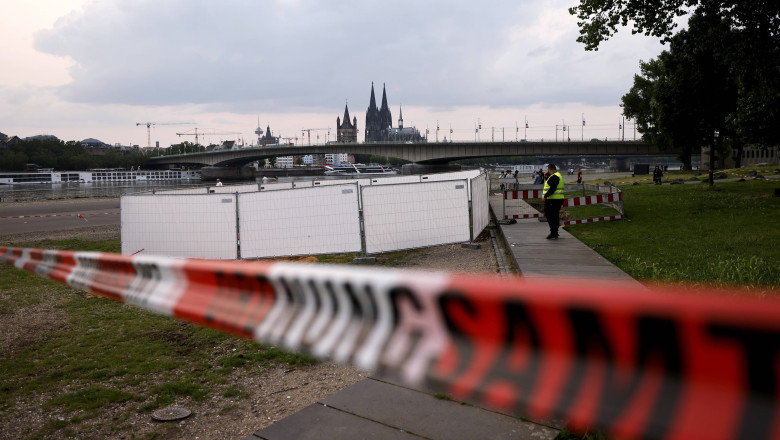 Peste 20.000 de oameni înlăturați din centrul Kölnului după găsirea unor explozivi 1 peste 20 000 de persoane evacuate dupa descoperirea unor bombe in centrul orasului koln din germania 68402f342342d