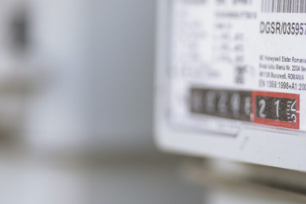 peste 4 milioane de romani vor primi lunar vouchere de 50 lei pentru plata facturilor la curent 685ec03747f16