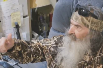 phil robertson honored on duck dynasty the revival days after death 683c9cd8266f6