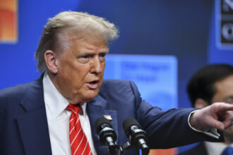 planul bugetar al lui donald trump transfera bogatia de la tineri catre varstnici si creste datoria publica avertizeaza analistii 685cee212a1e6