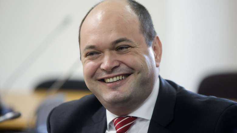 Propunere neașteptată pentru un premier tehnocrat. Descoperă cine este Ionuț Dumitru, opțiunea luată în considerare de președintele Nicușor Dan - surse 1 propunere surpriza de premier tehnocrat cine este ionut dumitru varianta luata in calcul de presedintele nicusor dan surse 684c09205b3fe