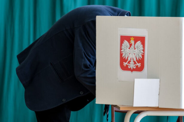 record de prezenta la vot in polonia 7131 dintre polonezii cu drept de vot au mers la urne in turul ii al prezidentialelor 683d5afb3e5fa