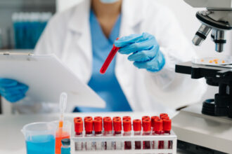 record pentru un barbat din sibiu a donat zeci de litri de sange in ultimii 25 de ani 684d3a2354915