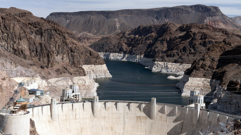 Sistemele esențiale ale Americii se aliniază pentru a face față amenințărilor cibernetice din partea Iranului. Ceasul ticăie, iar următoarele două zile vor fi cruciale 1 retelele critice ale sua se pregatesc pentru atacurile cibernetice ale iranului urmatoarele 24 48 de ore vor fi decisive 6852529443602