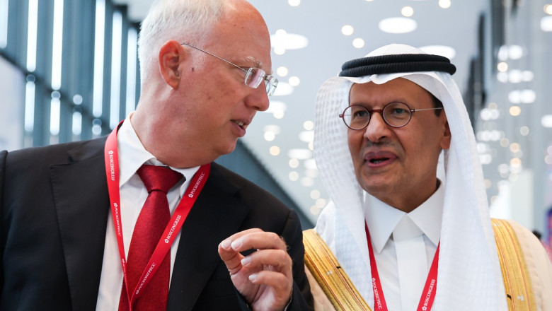 Rusia consideră o colaborare cu SUA și Arabia Saudită pe piața petrolului, în cazul unei intensificări a conflictului din Orientul Mijlociu 1 rusia ia in calcul o actiune cu sua si arabia saudita pe piata petrolului daca escaladeaza conflictul in orientul mijlociu 6854de207ce01