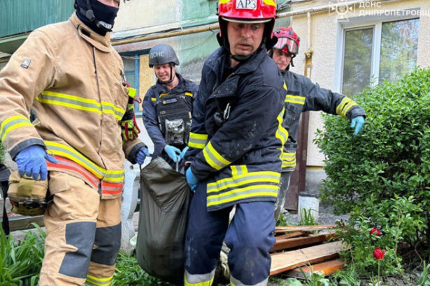 rusia vaneaza in mod deliberat echipele de salvare ucrainene care intervin in urma loviturilor aeriene aceasta nu este o coincidenta 683fc5bc9740f