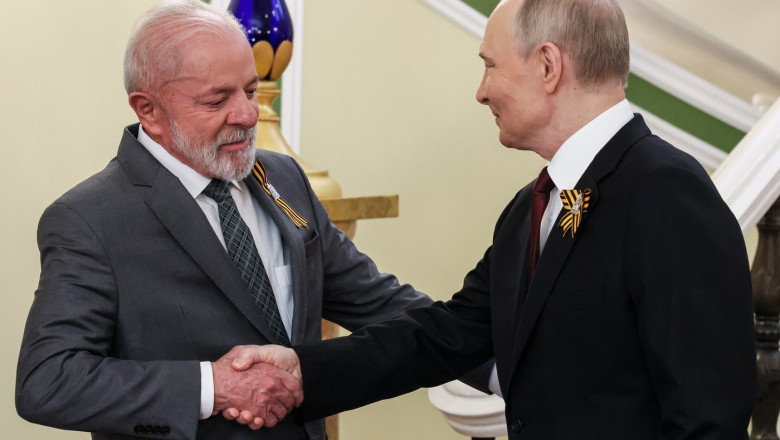 „Îndemnul președintelui Lula către Putin: Încheierea nebuniei războiului, după atacul istoric din Ucraina” 1 sa punem capat nebuniei razboiului mesajul presedintelui lula pentru putin dupa atacul istoric al ucrainei 6841bed15575a