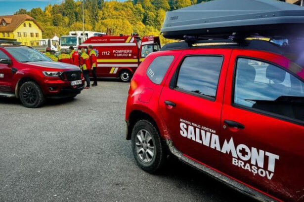 salvamontistii intervin pe un traseu din bucegi ca sa ajute o tanara accidentata la un picior un alt turist e blocat in fagaras 6856dafa3b7c8