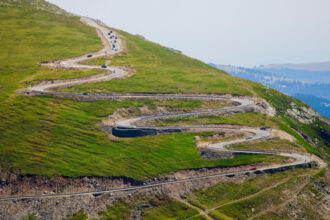 se redeschide circulatia pe transalpina intre ranca si curpat intre ce ore e permis traficul rutier si care e limita de viteza 6841c5cd57320