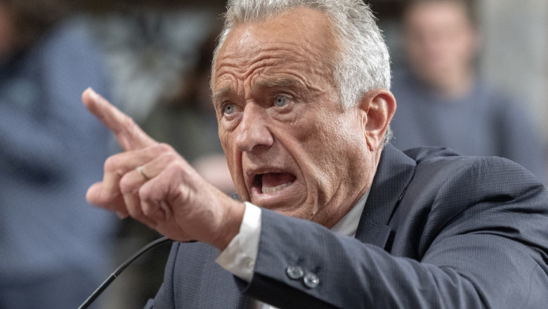 Secretarul american al Sănătății a demis întreaga echipă de specialiști dintr-un grup esențial pentru vaccinuri 1 secretarul american al sanatatii a concediat toti expertii unui important grup privind vaccinurile 6847cd3370135