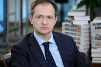 seful delegatiei rusiei pentru negocierile de pace ameninta kievul este imposibil sa duci un razboi lung reactia ucrainei 684968c7153c1