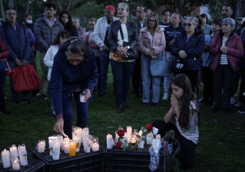 Candidatul la prezidențiale din Columbia, împușcat, are nevoie de un „miracol” pentru a supraviețui, afirmă soția sa 1 shot colombian presidential candidate needs miracle to survive wife says 68471c30c9257