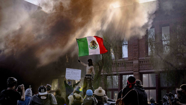 Emblema manifestațiilor din Los Angeles care a provocat indignarea republicanilor: „Este pur și simplu incredibil” 1 simbolul protestelor din los angeles care a starnit furia republicanilor este absolut nebunesc 684a58c6eac0f