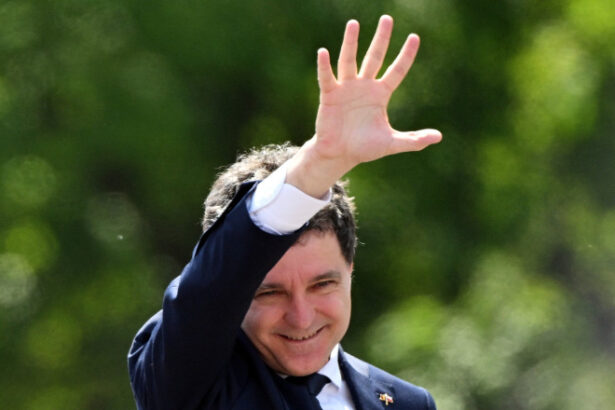 sondaj inscop majoritatea romanilor cred ca nicusor dan va fi un presedinte implicat in viata publica si care va evita conflictele 6847e99315e6d