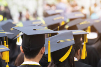 studentii ies azi in strada pentru ca guvernul vrea sa le scada bursele 685cdc68d3b6a