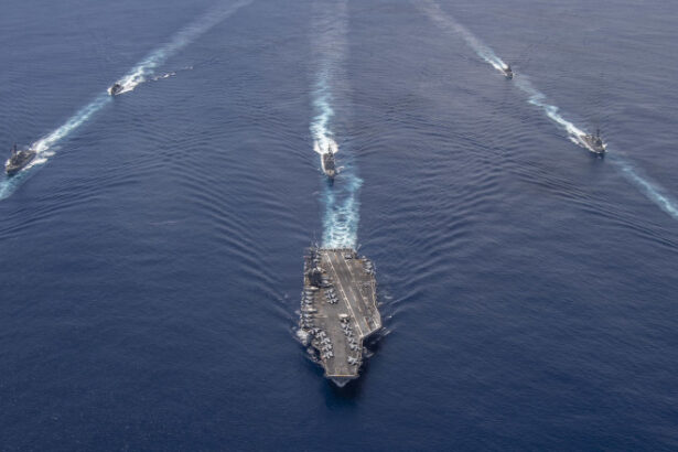 sua deplaseaza un portavion in orientul mijlociu si muta in europa avioane de realimentare in aer 6850514d6c25b