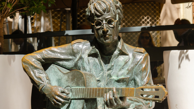 „Îți mărturisesc dragostea: Scrisoarea lui John Lennon pentru prima soție, scoasă la licitație, cu o sumă impresionantă” 1 te iubesc te rog sa ma astepti o scrisoare a lui john lennon catre prima sotie a fost scoasa la licitatie suma ceruta 684adc034a1dc