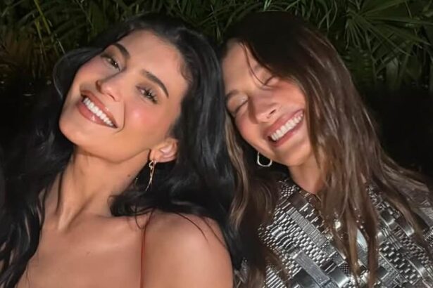 telling detail in kylie jenners group chat text with hailey bieber amid marriage crisis 685f5a2c5021f