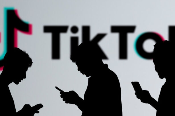 the guardian majoritatea videoclipurilor populare pe tiktok care ofera sfaturi despre sanatatea mintala de fapt dezinformeaza 683bfdfe178c0