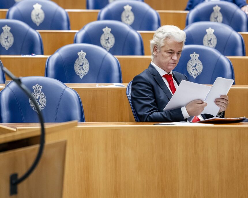 Briefing de joi: Cum ieșirea lui Geert Wilders din coaliția olandeză ar putea pregăti terenul pentru revenirea sa triumfală 1 thursday briefing how geert wilders exit from dutch coalition might set up his own comeback 68413fca0635a
