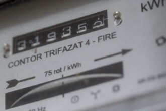 tichete de 50 de lei pe luna pentru plata facturilor la electricitate cine beneficiaza si cum se fac inscrierile 685e43a11fd8b