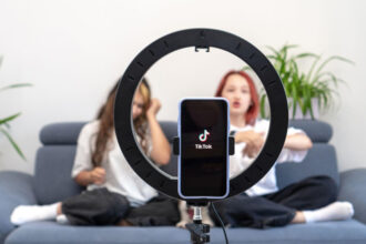 tiktok a retras skinnytok ca urmare a insistentelor uniunii europene eforturile de a proteja copiii online castiga teren in europa 683e8f7045e35