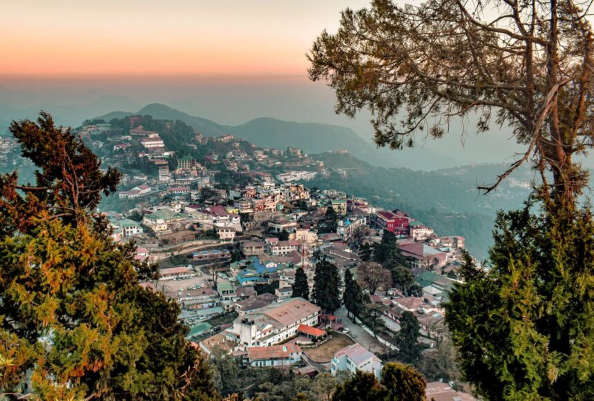 traffic crowds and construction indias hill stations swamped by tourists escaping delhi heat 685a78f819de5