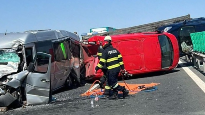 trafic blocat pe autostrada a1 dupa un accident in lant cu trei vehicule doua persoane au fost ranite 68568d9b2e4d0