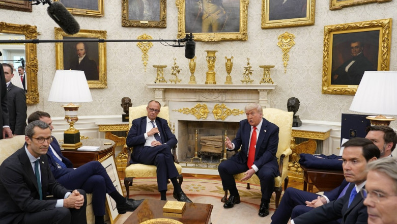 Trump i-a sugerat lui Merz că ar fi preferabil ca Ucraina și Rusia să continue confruntarea pentru o perioadă 1 trump i a spus lui merz ca e mai bine ca ucraina si rusia sa se lupte o vreme 6841f96aa373b