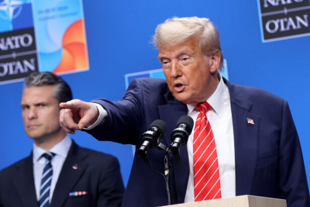 tu camasa alba haha e foarte agitata cum a decurs dialogul intre trump si o jurnalista al carei sot lupta in armata ucraineana 685cf1a02232d