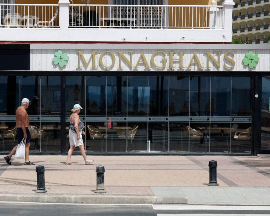 two scottish men shot dead outside irish bar in southern spain 683cbc5028cd5