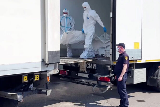 ucrainenii ii acuza pe rusi ca au amestecat trupurile propriilor militari cu cele ale soldatilor kievului la ultimul astfel de schimb 685069e010f0c