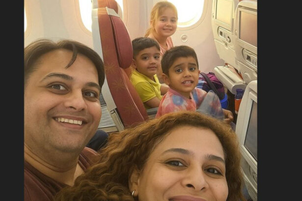 ultimul selfie al unei familii cu 3 copii facut chiar inainte de prabusirea avionului din india planuiau sa se stabileasca in londra 684c173e9452d