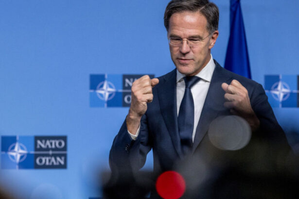un doge in nato mark rutte elimina zeci de locuri de munca si doua divizii de la sediul aliantei militare din bruxelles 6853dd7667f00