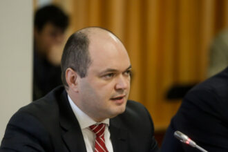 un economist a fost numit consilier onorific al premierului ilie bolojan cine este ionut dumitru 685ed9def093a