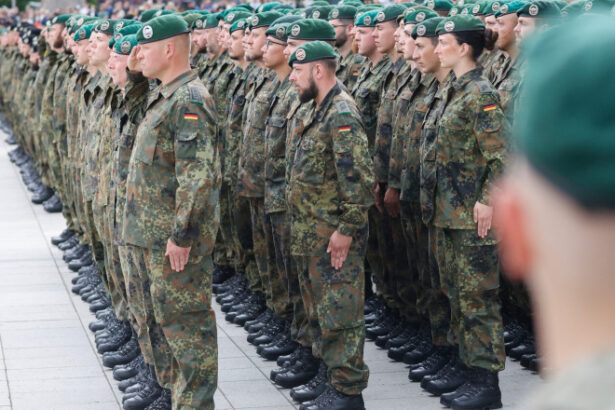 un general german cere revenirea la armata obligatorie friedrich merz impartasesc evaluarea ministrului apararii 68492cc4ceafc