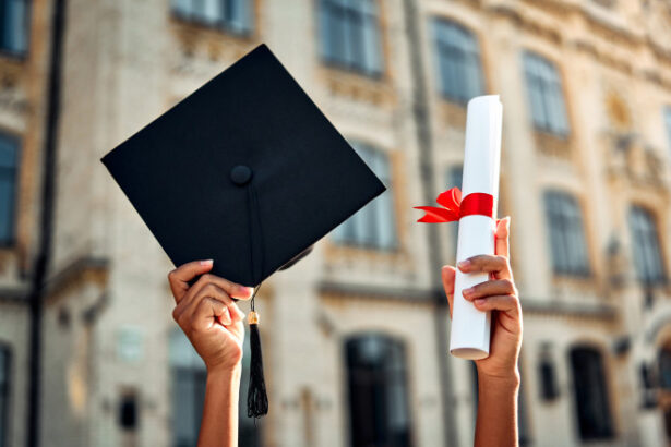 video absolventi de facultate la 70 de ani motivul pentru care si au dorit sa fie studenti la varsta a treia viata e frumoasa daca o faci 683fc8502a71b