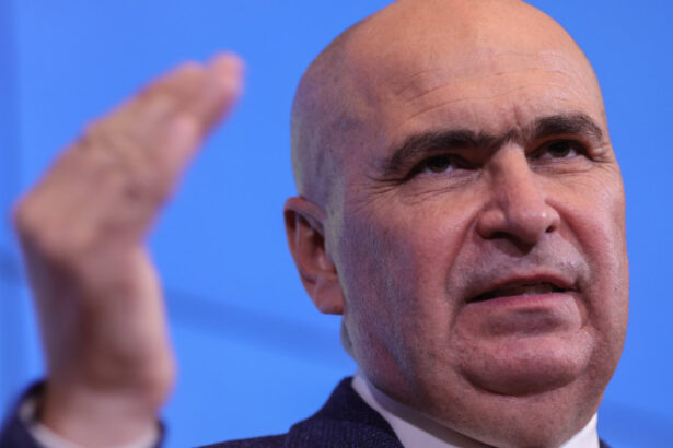 video bolojan e putin probabil sa poata fi evitata cresterea de taxe si impozite ce crede liderul pnl despre o rotatie a premierilor 683d95db76fde