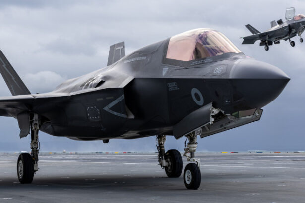 video china a creat cel mai mare transportor de drone din lume cand va decola masinaria dezvoltata de beijing 683d2e731cdea