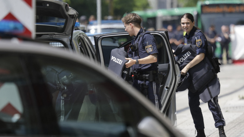 Atac armat în Austria: Detalii despre suspectul care a abandonat studiile și avea în mod legal două arme 1 video cine este autorul atacului armat din austria suspectul renuntase la studii si detinea legal doua arme 684866b8d5701