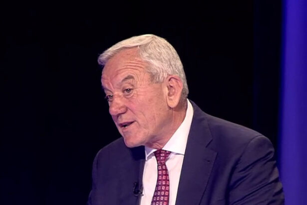 video constantin toma nu cresterea taxelor este solutia am avut o surpriza foarte placuta din partea lui nicusor dan 6856acc65496e