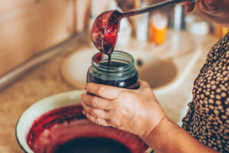 video dulceata mai putina si mai scumpa anul acesta productia de fructe grav afectata din cauza inghetului din primavara 684d0532400d2